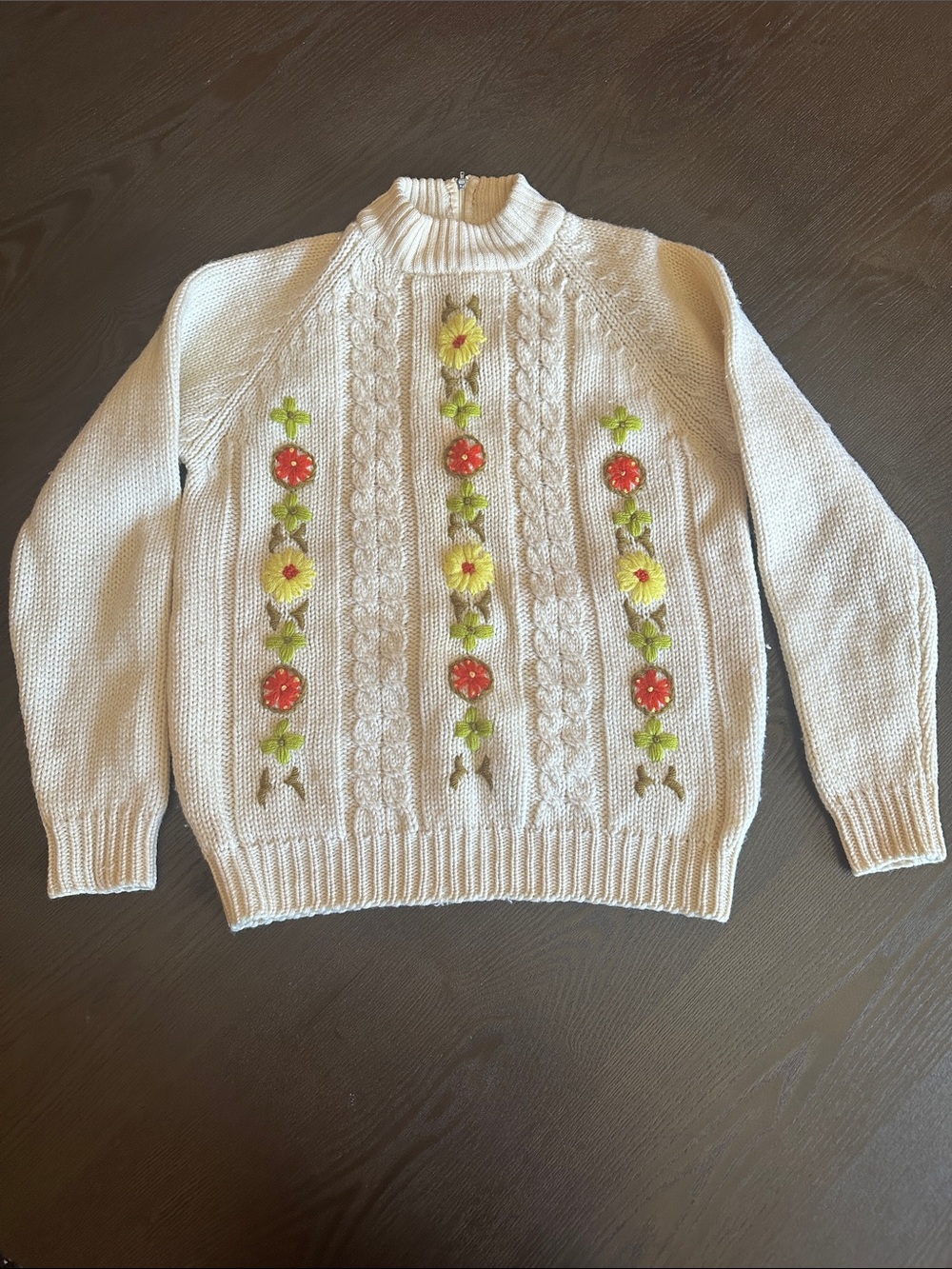 Vintage 1970s Sz S M IVORY Folk Art-to-Wear 100% Wool Nordic Turtleneck Sweater
